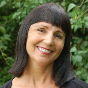 Meet your Posher, Janneta